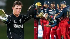 T20 World Cup 2022: ഓസീസിനെതിരേ ഫിന്‍ അലന്റെ വെടിക്കെട്ട്, ട്രോള്‍ ആര്‍സിബിക്ക്!, കാരണമിതാ