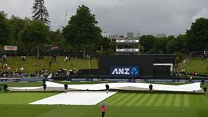 IND vs NZ: വില്ലനായി മഴ, രണ്ടാം ഏകദിനം ഉപേക്ഷിച്ചു, പരമ്പരയില്‍ കിവീസ് മുന്നില്‍