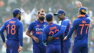 IND vs NZ: കിവികളുടെ ചിറകരിഞ്ഞ് ബൗളര്‍മാര്‍- ഇന്ത്യക്കു മിന്നും ജയം, പരമ്പര