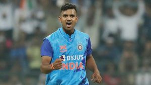 IND vs SL: വാംഖഡെയില്‍ റണ്ണൊഴുകിയില്ല | അരങ്ങേറ്റത്തില്‍ മിന്നിച്ച് മാവി, ത്രില്ലറില്‍ ഇന്ത്യ നേടി