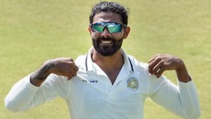 Ranji Trophy: തിരിച്ചുവരവില്‍ ശോഭിക്കാതെ ജഡേജ, ബാറ്റിങ്ങിലും ബൗളിങ്ങിലും ഫ്‌ളോപ്പ്