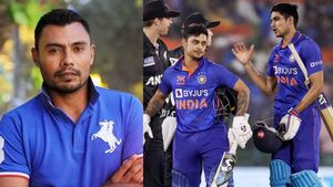 IND vs NZ: ഇന്ത്യ വളരുന്നു, പാകിസ്താന്‍ തളരുന്നു! കാരണം ചൂണ്ടിക്കാട്ടി മുന്‍ പാക് താരം