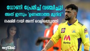 ആ മുറിവ് ഉണങ്ങില്ല! ധോണി ചതിച്ചതോ? റായ് ലക്ഷ്മി അന്ന് മനസ് തുറന്നപ്പോള്‍