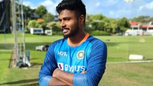 സഞ്ജു ബ്ലാസ്റ്റേഴ്‌സ് ബ്രാന്‍ഡ് അംബാസഡര്‍- ടീമിന്റെ പതനം തുടങ്ങി! ലീഗിലെ ആര്‍സിബിയെന്നു ഫാന്‍സ്