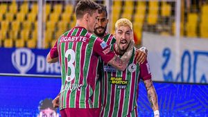 ISL: ബ്ലാസ്‌റ്റേഴ്‌സ് ശാപം! ഷൂട്ടൗട്ടില്‍ ബംഗളൂരുവിനെ തകര്‍ത്ത് മോഹന്‍ ബഗാന്‍ ചാമ്പ്യന്മാര്‍