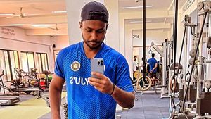 IND vs AUS: സഞ്ജുവിന് 'പാര വയ്ക്കുന്നത്' ടീമിലെ 2 സീനിയര്‍ താരങ്ങള്‍! ആരൊക്കെ?