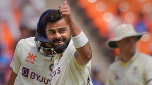 IND vs AUS: കോലിക്കരുത്തില്‍ ഇന്ത്യക്കു ലീഡ്, നാലാമങ്കം സമനിലയിലേക്ക്