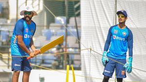IND vs AUS: ഇഷാന്‍ 'വേലക്കാരനല്ല', തല്ലാന്‍ കൈയോങ്ങി രോഹിത്! രൂക്ഷ വിമര്‍ശനം- അറിയാം