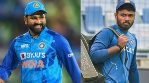 IND vs AUS: ശ്രേയസിനു പകരം സഞ്ജു വേണ്ട! പകരം അവന്‍ മതി, എല്ലാം കളിച്ചത് രോഹിത്