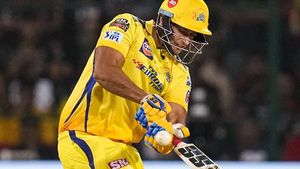IPL 2023: ദുബെ ആര്‍സിബിയുടെ 'അച്ഛന്‍'! യുവി പോലും ഐപിഎല്ലില്‍ ഇങ്ങനെ കളിച്ചിരുന്നില്ല
