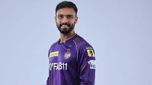 IPL 2023: രോഹിത്തും ഡിക്കെയും രക്ഷപ്പെട്ടു! ആ നാണക്കേട് ഇനി മന്‍ദീപിന്