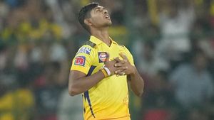IPL 2023: 4, 10; ആര്‍സിബിക്കു മൂക്കുകയറിട്ടു! സിഎസ്‌കെ ഹീറോയായി ജൂനിയര്‍ മലിങ്ക