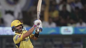 IPL 2023: സ്‌ട്രൈക്ക് റേറ്റ് 200! സിക്‌സര്‍ സ്റ്റേഡിയത്തിന്റെ മേല്‍ക്കൂരയില്‍, ഇതു ശരിക്കും രഹാനെയോ?