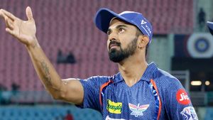 IPL 2023: രോഹിത്തിനേക്കാള്‍ മിടുക്കന്‍, 87നു ശേഷം ഇത്ര നല്ല നായകനെ കണ്ടില്ല, രാഹുലിന് കൈയടി
