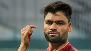 IPL 2023: കൂലിപ്പണിക്കാരന്റെ മകന്‍, ഒമ്പതാം ക്ലാസില്‍ തോറ്റു! അറിയാം റിങ്കുവിന്റെ കഥ