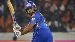 IPL 2023: മണ്ടത്തരങ്ങളുടെ ഘോഷയാത്ര! രോഹിത്താണ് കളി തോല്‍പ്പിച്ചത്- ക്യാപ്റ്റന്‍സി ഒഴിയണം