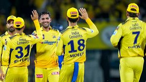 IPL 2023: തലയെടുപ്പോടെ സിഎസ്‌കെ, ഡല്‍ഹി കറങ്ങി വീണു! ധോണിപ്പട പ്ലേ ഓഫിനരികെ