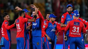 IPL 2023: പഞ്ചാബിനെ പഞ്ചറാക്കി ഡല്‍ഹി, പ്ലേ ഓഫ് സീറ്റ് മറക്കാം! ആര്‍സിബി ഹാപ്പി