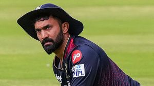 IPL 2023: വെങ്കിയേക്കാള്‍ വലിയ ഫ്രോഡ്, സുയാഷിന്റെ ശാപം! ഡിക്കെയില്ലാതെ എന്ത് റണ്ണൗട്ട്