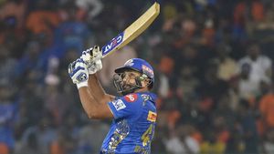 IPL 2023: ഹിറ്റ്മാന്‍ ഡാ, എബിഡിയെ കടത്തിവെട്ടി! സിക്‌സര്‍ വേട്ടയില്‍ വമ്പന്‍ നേട്ടം