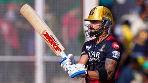 IPL 2023: മറ്റാര്‍ക്കുമില്ല, ചരിത്ര നേട്ടവുമായി കിങ് കോലി! വിമര്‍ശകര്‍ വീണ്ടും കരഞ്ഞോളൂ