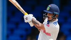 IND vs WI: സഞ്ജു കണ്ടു പഠിക്കണം! വെടിക്കെട്ട് ഫിഫ്റ്റി നേടി ഇഷാന്‍- വമ്പന്‍ നേട്ടം