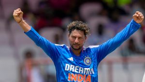 IND vs WI: പൂരന്റെ കളിയൊന്നും കുല്‍ദീപിനോടു വേണ്ട! ഞെട്ടിക്കുന്ന റെക്കോര്‍ഡ്