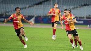 ISL: പൊരുതി നേടി ഈസ്റ്റ് ബംഗാള്‍, അവസാന നിമിഷം ഹൈദരാബാദിനെ വീഴ്ത്തി
