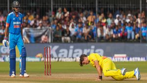 IND vs AUS: ശ്രേയസിന്റെ ക്യാച്ച് അബോട്ട് കൈയിലാക്കി, പക്ഷെ നോട്ടൗട്ട്! ഇത് ഒത്തുകളി? വിവാദം
