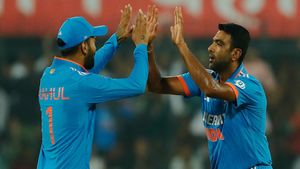 IND vs AUS: കംഗാരുക്കളോട് കലിപ്പ്, വമ്പന്‍ റെക്കോഡുമായി അശ്വിന്‍! കുംബ്ലയെ മറികടന്ന് തലപ്പത്ത്