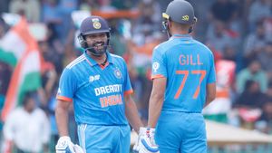 Asia Cup 2023: 11 ഇന്നിങ്‌സില്‍ 966 റണ്‍സ്! രോഹിത്-ഗില്‍ വേറെ ലെവല്‍; വന്‍ റെക്കോര്‍ഡിനൊപ്പം