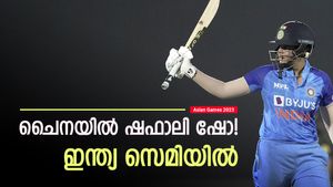 Asian Games 2023: ചരിത്രം കുറിച്ച് ഷഫാലി, ആദ്യ താരം! ടീമില്‍ മിന്നു മണിയും; ഇന്ത്യ സെമിയില്‍