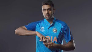 World Cup 2023: വാര്‍ണര്‍ക്ക് കെണിയൊരുക്കിയത് കുല്‍ദീപല്ല, അത് അശ്വിന്‍! ഇതാ ഇങ്ങനെ