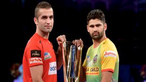 Pro Kabaddi: പര്‍ദീപ് നാര്‍വാള്‍ vs പവന്‍ സെഹ്‌റാവത്ത്, ആരാണ് ലീഗിലെ കേമന്‍? കണക്കുകള്‍