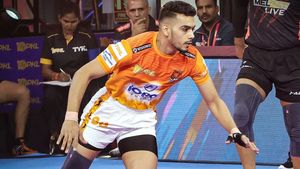 Pro Kabaddi League 2023: സൂപ്പര്‍ ഡിഫന്‍ഡേഴ്സ്, കൂടുതല്‍ ടാക്കിള്‍ പോയിന്റ് ആര് നേടും ? ഇവരിലൊരാള്‍