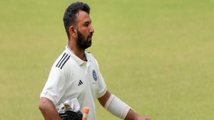 Ranji Trophy: പുജാരയുടെ മാസ് തിരിച്ചുവരവ്, തകര്‍പ്പന്‍ ഡബിള്‍ സെഞ്ച്വറി- ഇന്ത്യ പരിഗണിക്കുമോ?