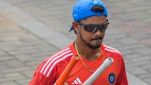 IND vs ENG: ഇഷാന് മാനസിക പ്രശ്‌നമല്ല, ടീം വിടാന്‍ കാരണം അവന്‍! വില്ലന്‍ സഞ്ജുവോ?
