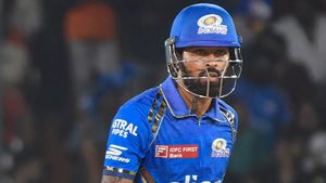 IPL 2024: സ്‌ട്രൈക്ക് റേറ്റ് 120, 20 ബോളില്‍ 24! മുംബൈ ജയിക്കില്ലെന്നു ഹാര്‍ദിക് ഉറപ്പിച്ചു? ഇതെന്ത് ബാറ്റിങ്