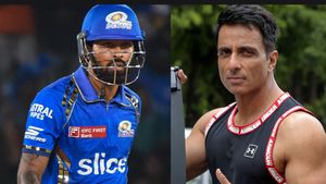 IPL 2024: ഹാര്‍ദിക്കിനെ ഇങ്ങനെ അപമാനിക്കരുത്, അവന്‍ ഹീറോയാണ്; പിന്തുണച്ച് സോനു സൂദ്