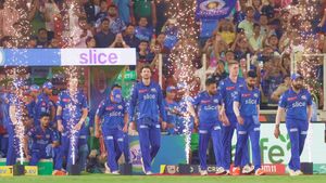 IPL 2024: മുംബൈയെ കാത്ത് മുട്ടന്‍ പണി! രോഹിത്തിനെ മാറ്റിയത് അബദ്ധം, കാരണം മുന്‍ താരം പറയും