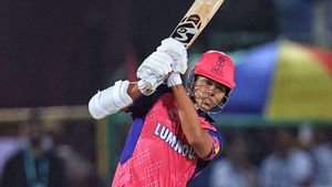 IPL 2024: യശസ്വി, നീയെന്താണ് ചെയ്യുന്നത്? ഒരേ രീതിയല്‍ വീണ്ടും പുറത്തായി; തുറന്നടിച്ച് മുന്‍ താരം