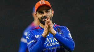 IPL 2024: സ്‌ട്രൈക്ക് റേറ്റ് ശോകം! സ്പിന്നിനെതിരേ പതറുന്നു; ഇതു ശരിയോ? കോലിയുടെ മാസ് മറുപടി