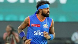 IPL 2024: പാണ്ഡ്യ എങ്ങനെ ക്യാപ്റ്റനായെന്ന് നമ്മള്‍ മറക്കില്ല, അവന്റെ കുഞ്ഞിനോടും പറയും; ആരാധകര്‍ക്കെതിരെ അക്രം