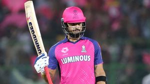 IPL 2024: കഴിഞ്ഞ വര്‍ഷം പരാഗിന് ഈഗോ ആയിരുന്നു, ഇപ്പോഴുമുണ്ട്; പരാഗിനെപ്പറ്റി ഓസീസ് താരം