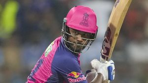 IPL 2024: തോല്‍വിയ്ക്ക് പിന്നാലെ അടുത്ത അടി; സഞ്ജുവിന് 12 ലക്ഷത്തിന്റെ പിഴ