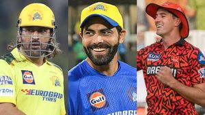 IPL 2024: ധോണി ബാറ്റ് ചെയ്യരുത്! ജഡ്ഡുവിനെ പുറത്താക്കാതെ 'രക്ഷിച്ചു'?കമ്മിന്‍സാരാ മോന്‍