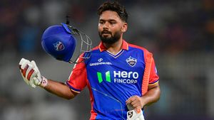 IPL 2024: എന്നെ വിലക്കി, ഇല്ലെങ്കില്‍ ഡിസി പ്ലേഓഫ് കളിച്ചേനെയെന്നു റിഷഭ്! അഹങ്കാരമെന്നു ഫാന്‍സ്