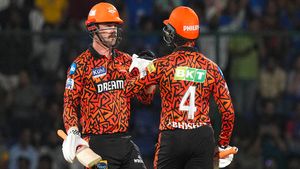 IPL 2024: അടിയുടെ പൊടിപൂരം, നാണംകെട്ട് ലഖ്‌നൗ; ഹൈദരാബാദിന് 10 വിക്കറ്റ് ജയം