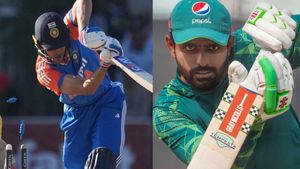 IND vs ZIM 2024:സിംബാബര്‍ അല്ല കിങ് ബാബര്‍, പാക് ആരാധകര്‍ ഹാപ്പി; തോല്‍വിയില്‍ ഇന്ത്യക്ക് ട്രോള്‍
