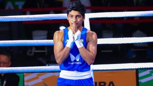 Olympics 2024: ഇടിക്കൂട്ടില്‍ ഇന്ത്യയുടെ തുടക്കം കസറി, ബാഡ്മിന്റണില്‍ അശ്വിനി സഖ്യത്തിന് തിരിച്ചടി